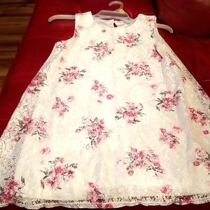 SOLD! Spring sale!!! White pretty little girl floral dress